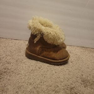 kids uggs size 8